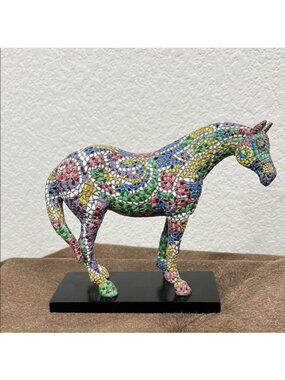 The Trail of Painted Ponies Caballo Brillante 1456 Horse Mosaic Bead Sculpture
